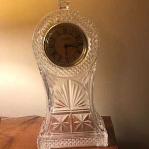 Decorative crystal clock